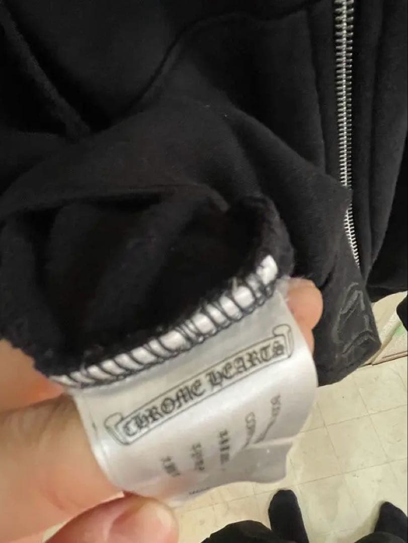 クロムハーツ　ジップアップパーカー　ラベルロゴ