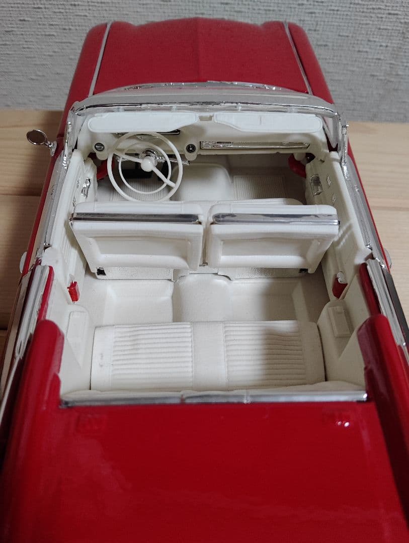 【美品】Cadillac ELDORAD 1/18 MAISTO 希少 赤