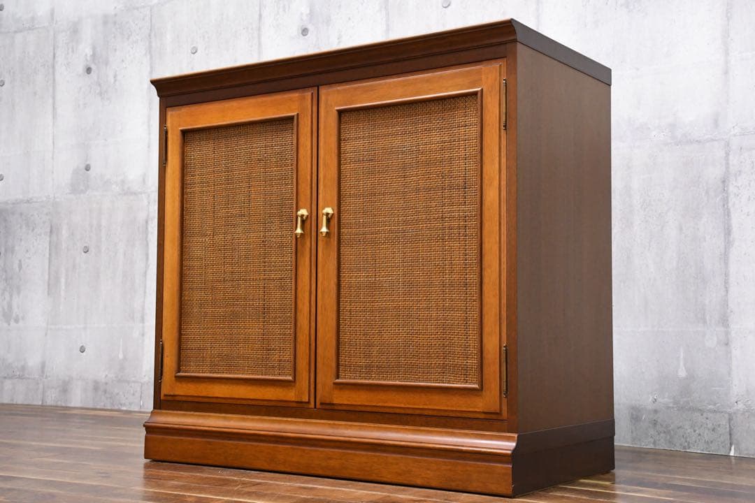 maruni｜マルニ木工｜地中海｜ガラス扉｜キャビネット