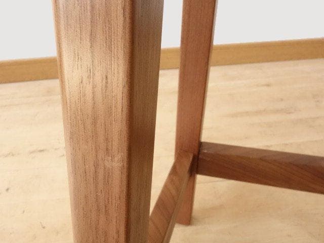 北海道手作り家具　ウォールナット材　スツール