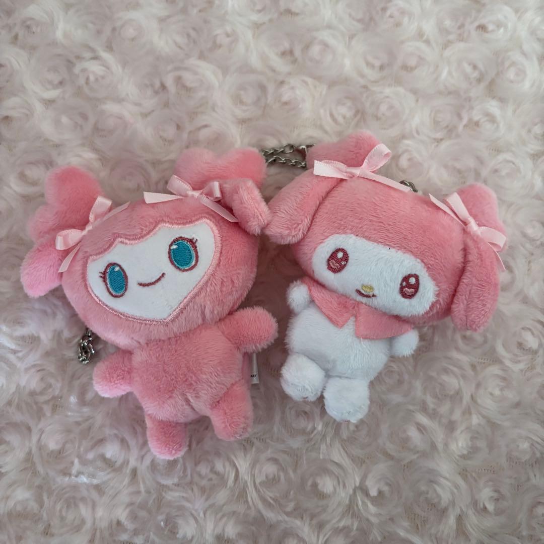 twice モブリー バックチャーム サンリオコラボ - メルカリ