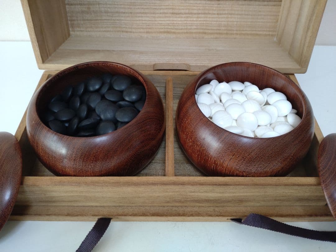 蔵出し 銅製花鳥彫獣三脚耳獅子 骨董品 金属工芸品 現状品