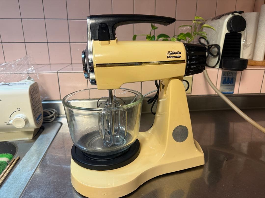 レトロ アメリカン　スタンドミキサー　ガラスボウル2個付き レトロ アメリカン スタンドミキサー ガラスボウル2個付き KitchenAid