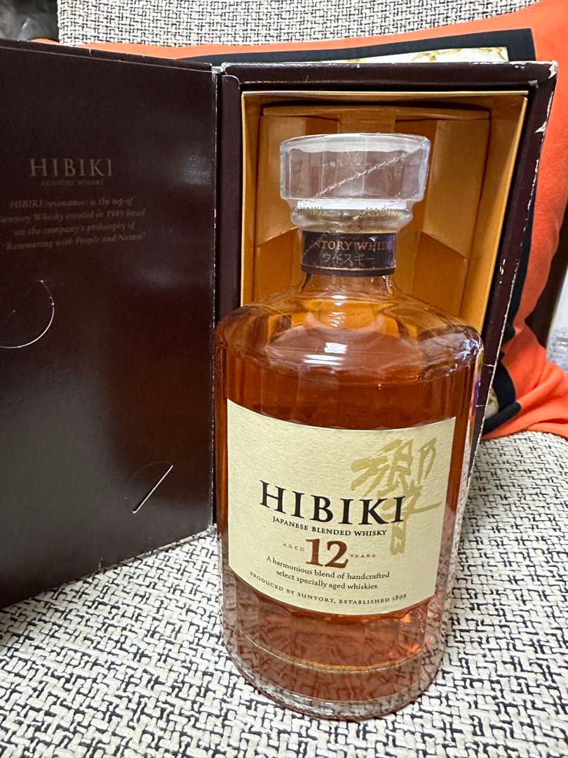 サントリー響12年未開栓700ml