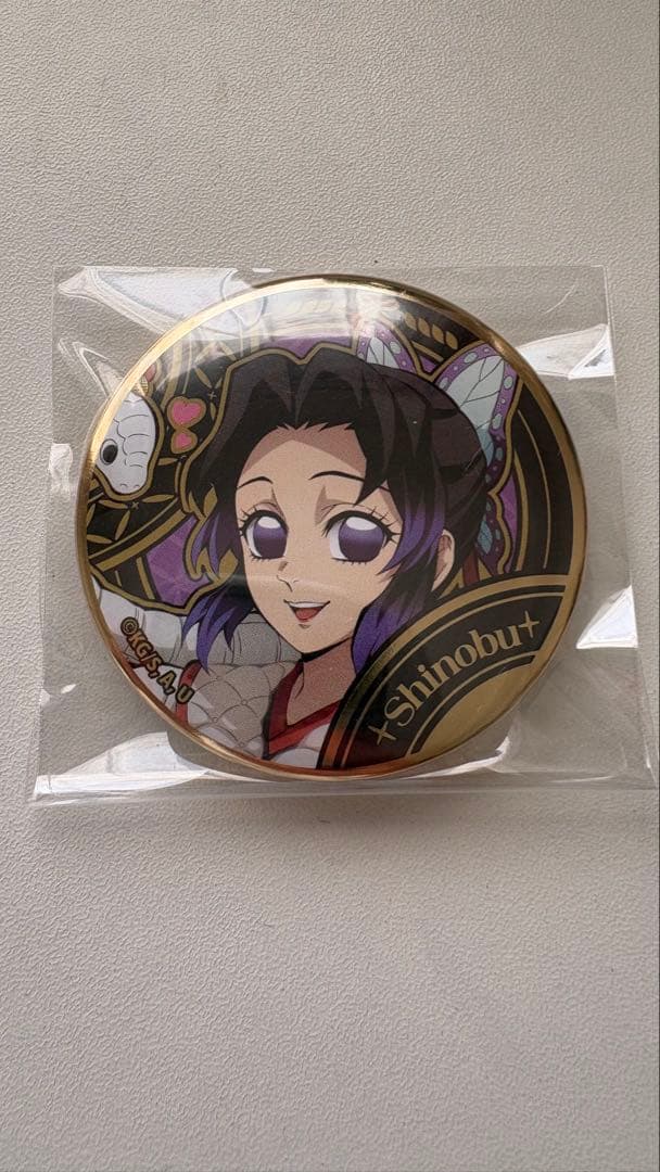 鬼滅の刃 干支2025 巳年 ランダム 箔押し缶バッジ 胡蝶しのぶ - メルカリ