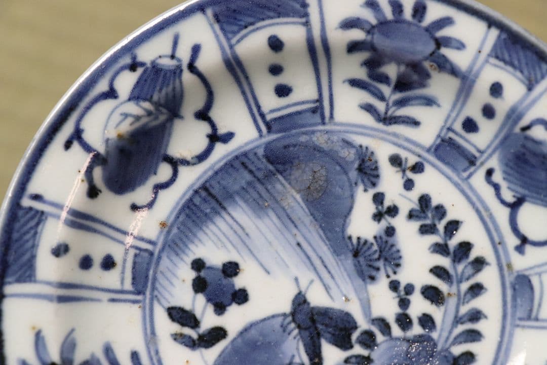 CM69】古伊万里 芙蓉手 染付皿 三客 江戸期 虫図 飛蝗 草花 宝尽