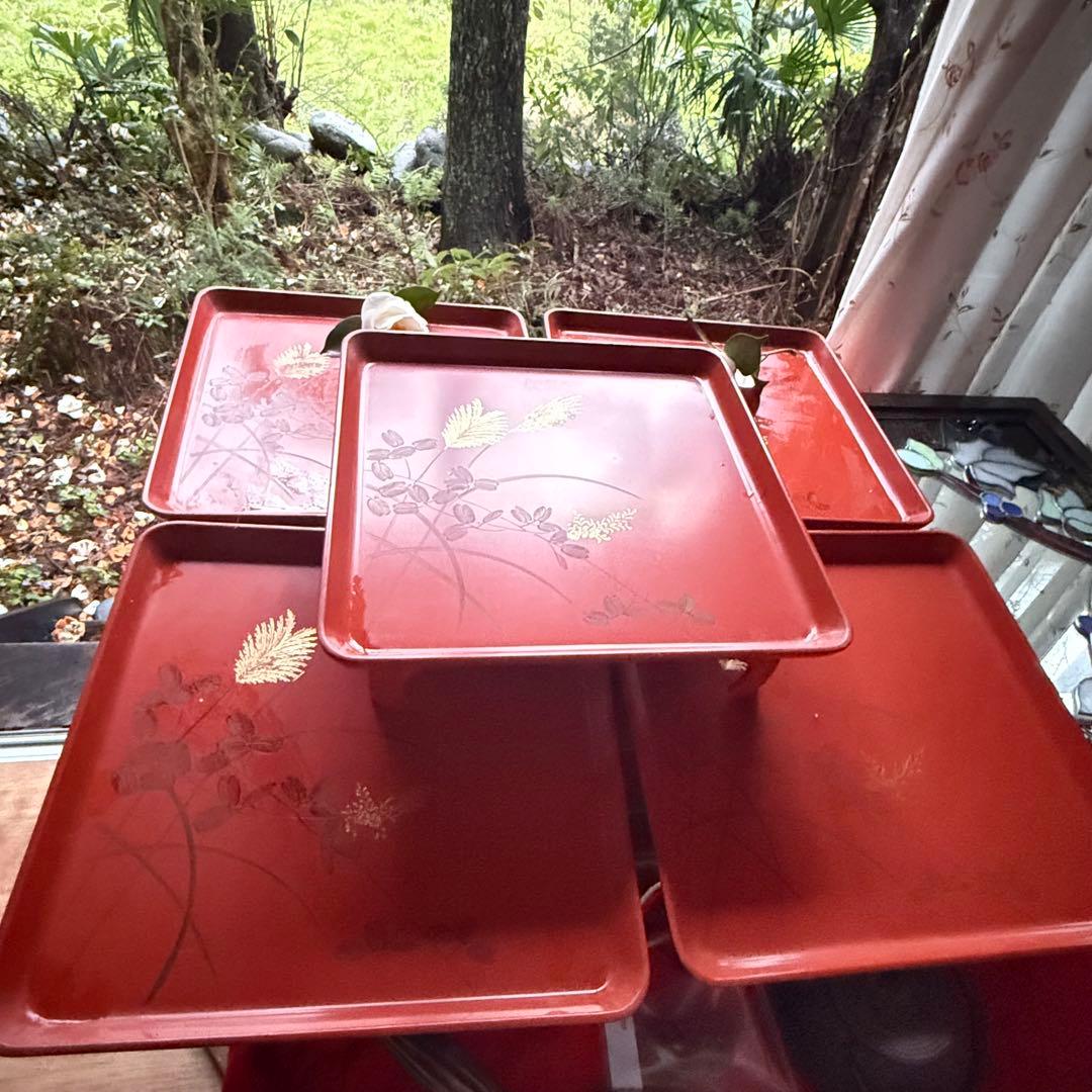 A様へ感謝お嫁入り‼️節目にJAPAN GOLDすすき天然木朱色沈金御膳 10客