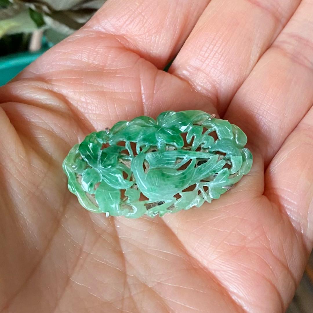 アンティーク翡翠ペンダント兼ブローチ 透かし柄の花鳥図透明感の良い