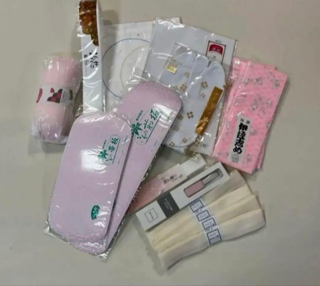 濃紺のクールな牡丹と菊の振袖フルセット 振袖 レンタル 青 紺色 【M