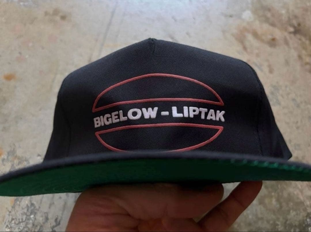 超激レアUSAデッドストック企業系トラッカーキャップ - メルカリ