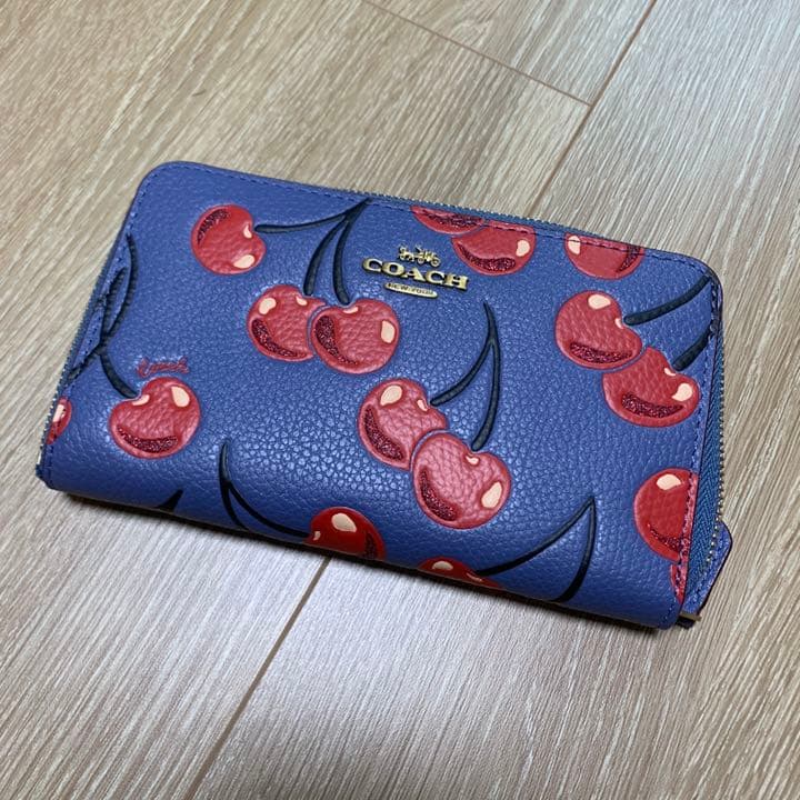 COACH さくらんぼ 財布 新作.COACHコーチ さくらんぼ柄レザー