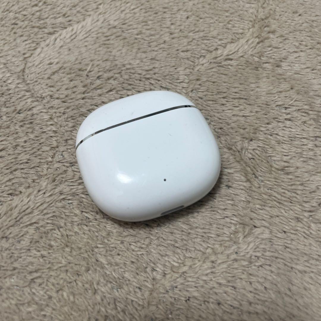 ワイヤレスイヤホン ホワイト 充電ケース付き - メルカリ