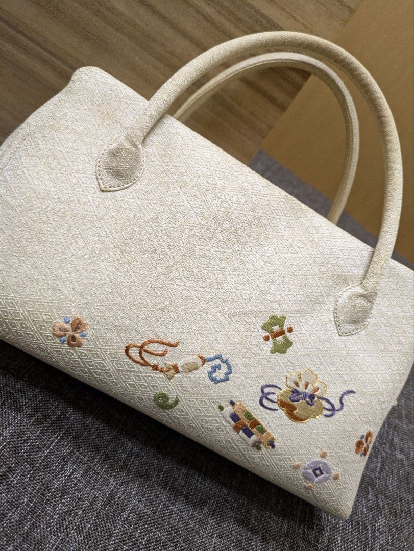 最終お値下げ！名門【逸品】長艸刺繍　手刺繍利休バッグ　和装　正絹　桐箱入り作家物