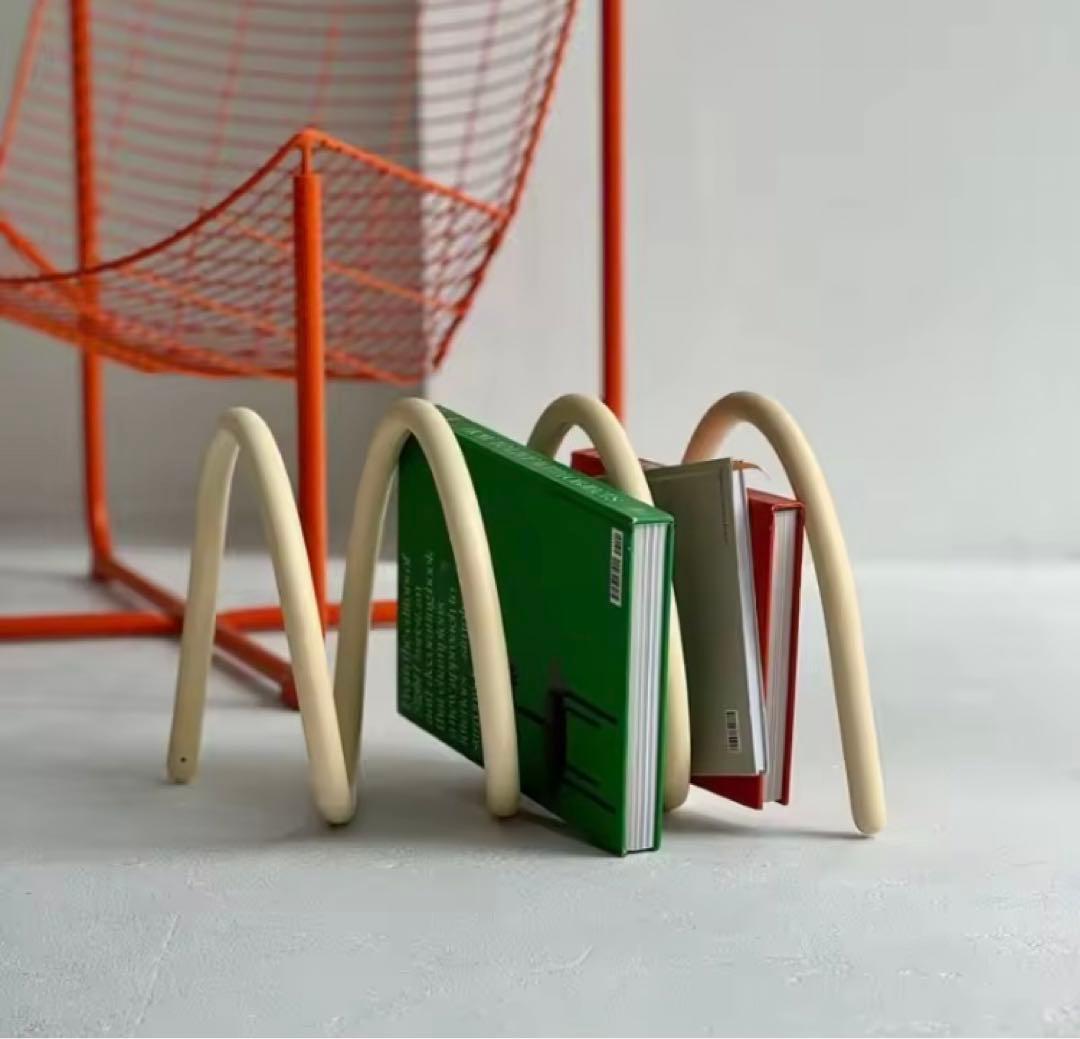 マガジンラック 本棚 オブジェ インテリア デザイン 家具 ミッド