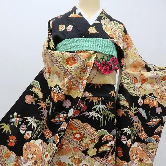 Y2512◇金駒刺繡 手縫い仕立て 宝尽くし 成人式 正絹 振袖 着物