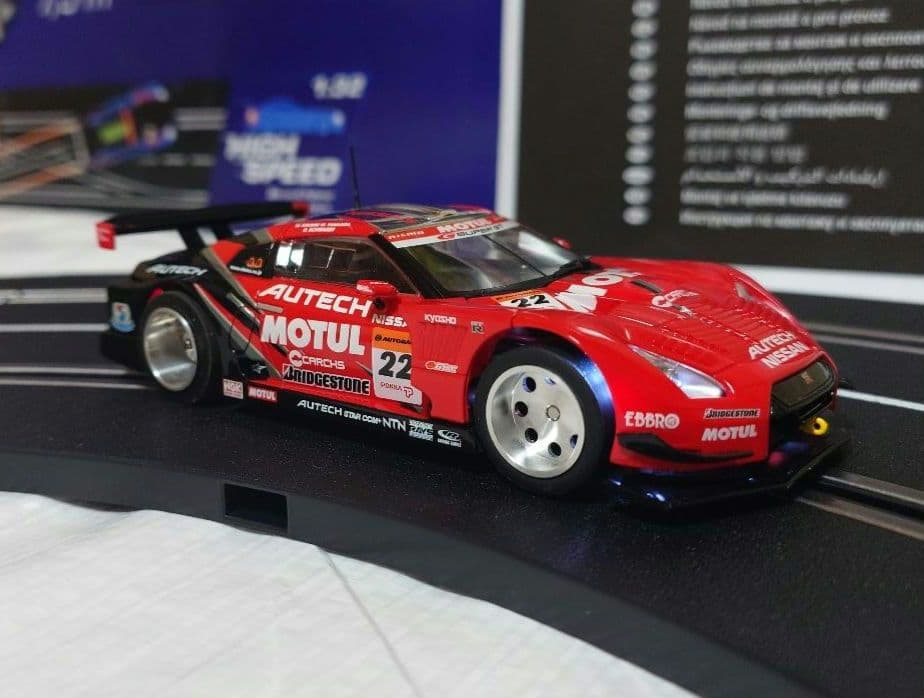 スロットカーカレラ日産GT-R GT500 NISMO MOTUL AUTECH
