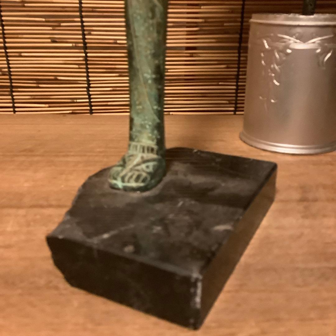 古代ギリシャ神話「女神像」収集家現地入手・青銅・代理石台座 - メルカリ