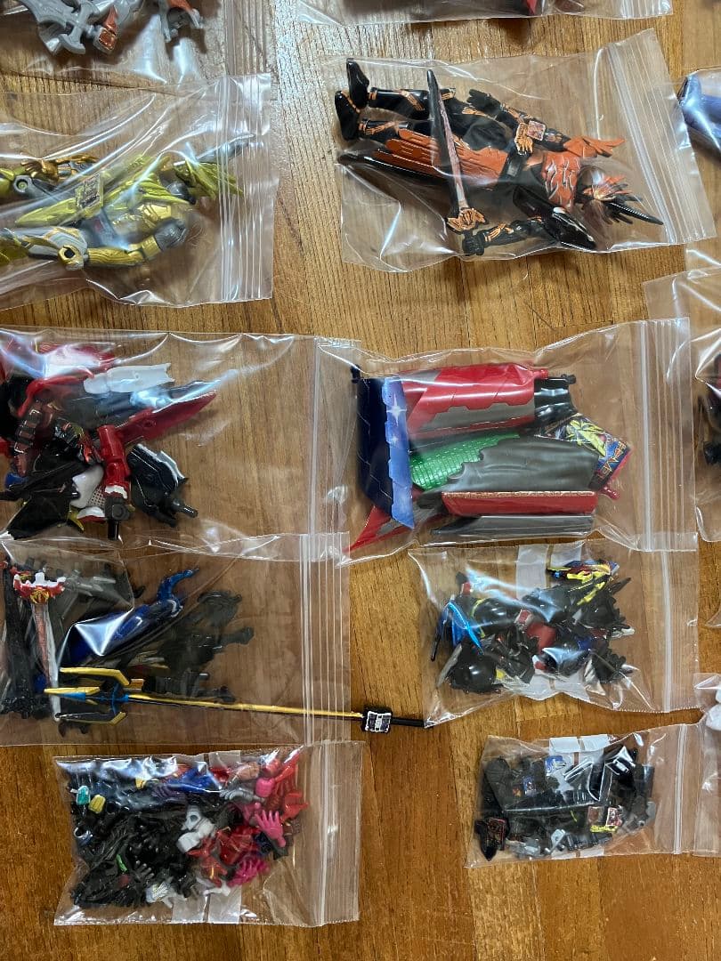 ジャンク品 装動 仮面ライダーセイバー - www.pizzaart.no