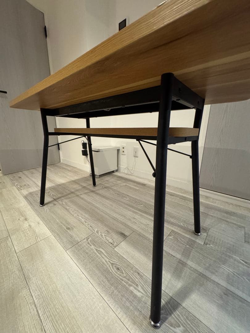 ダイニングテーブル　木目　角丸