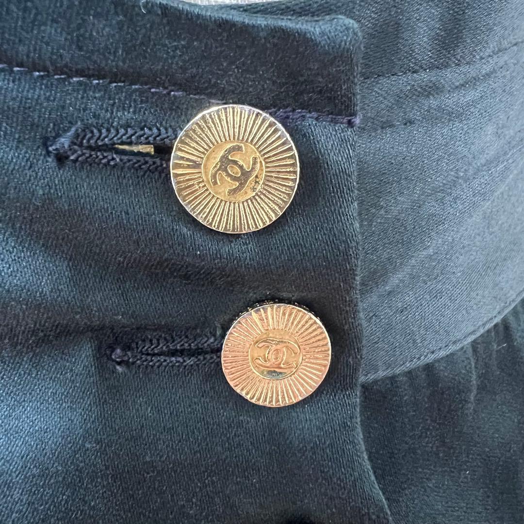 CHANEL サテン　プリーツスカート　金ボタン　ココマーク　ゴールドボタン