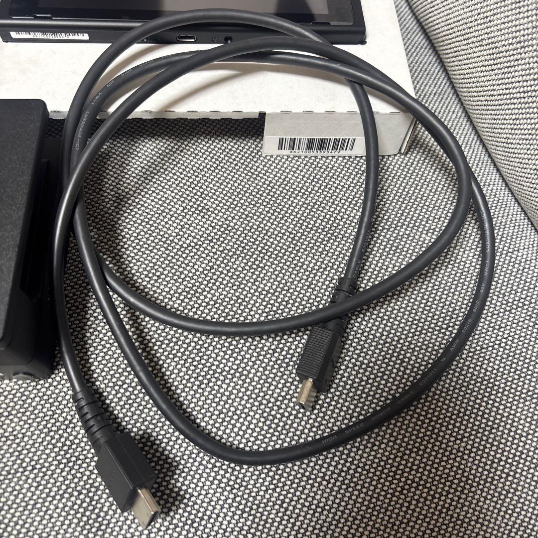 Nintendo Switch 本体　ブラック　グレー　コントローラー