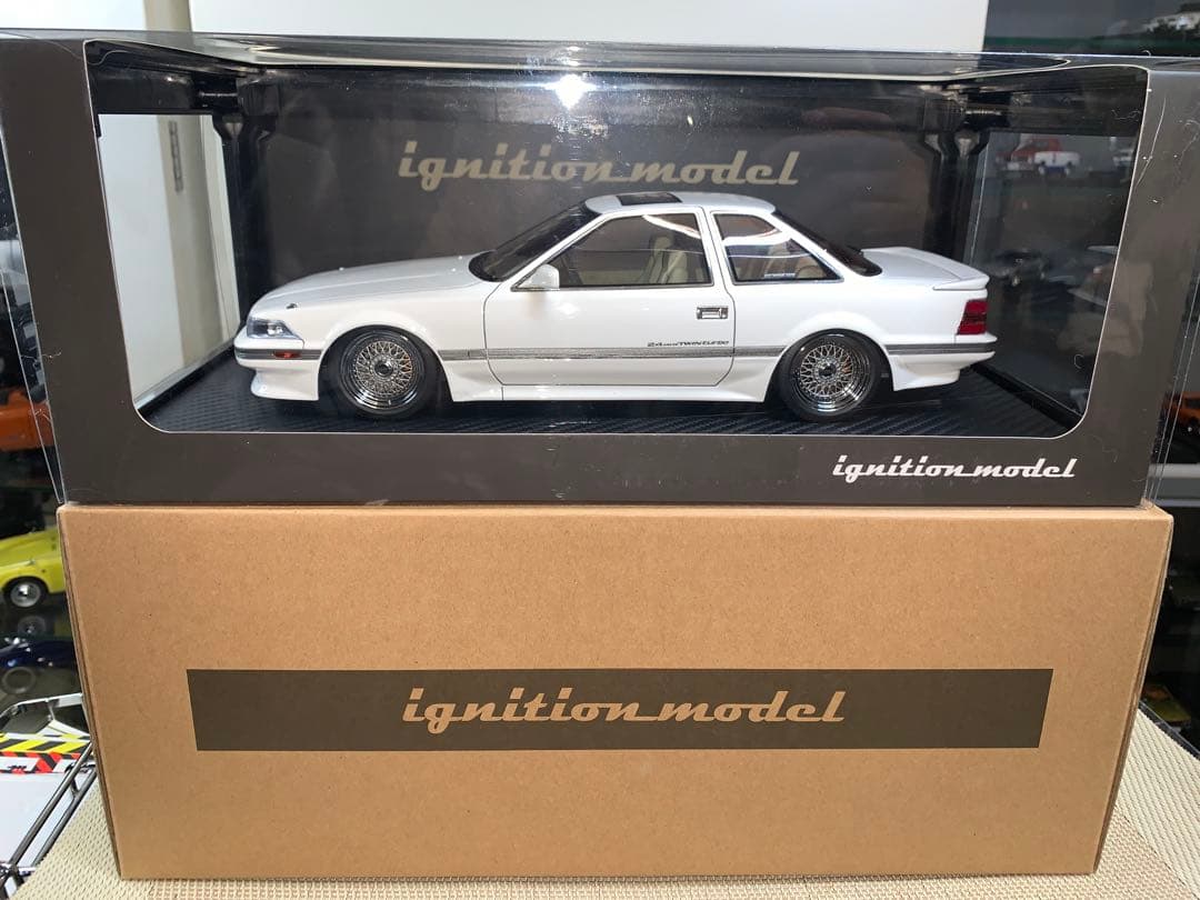 イグニッションモデル 1/18 トヨタ ソアラ2.0ツインターボL