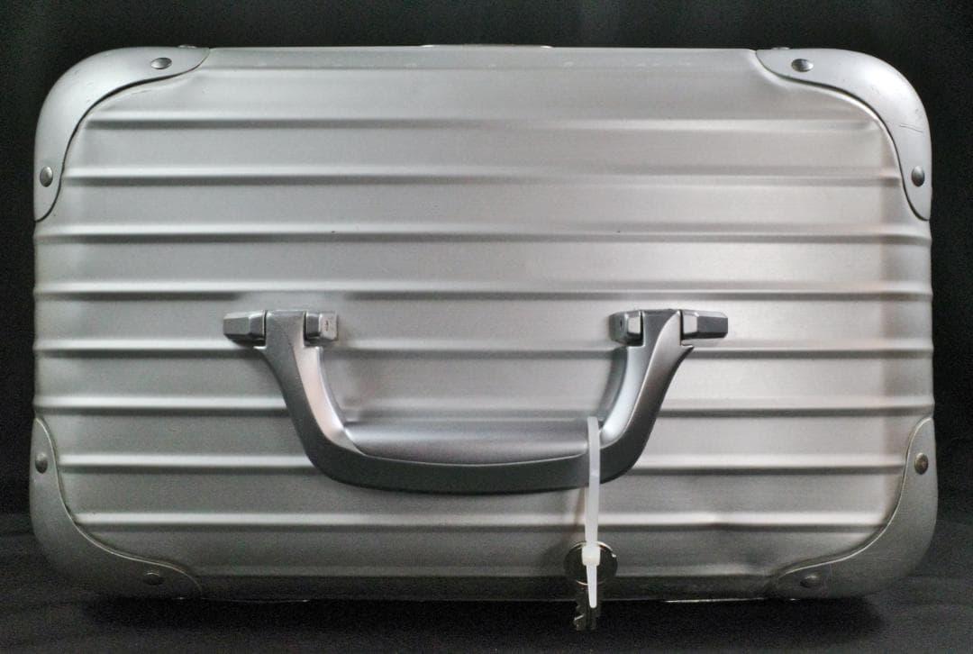 リモワ982.73 旧盤『TOPAS/トパーズ』ビューティケース 19L鍵付