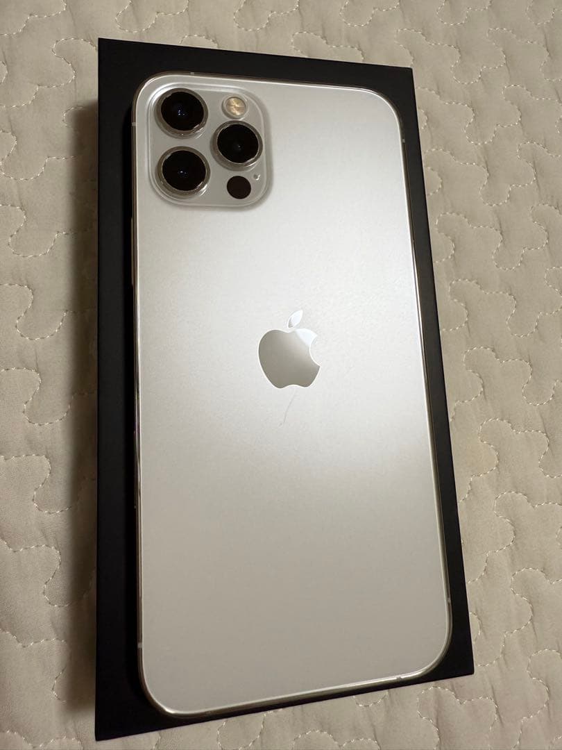 iPhone 12 pro シルバー 256GB SIMフリー