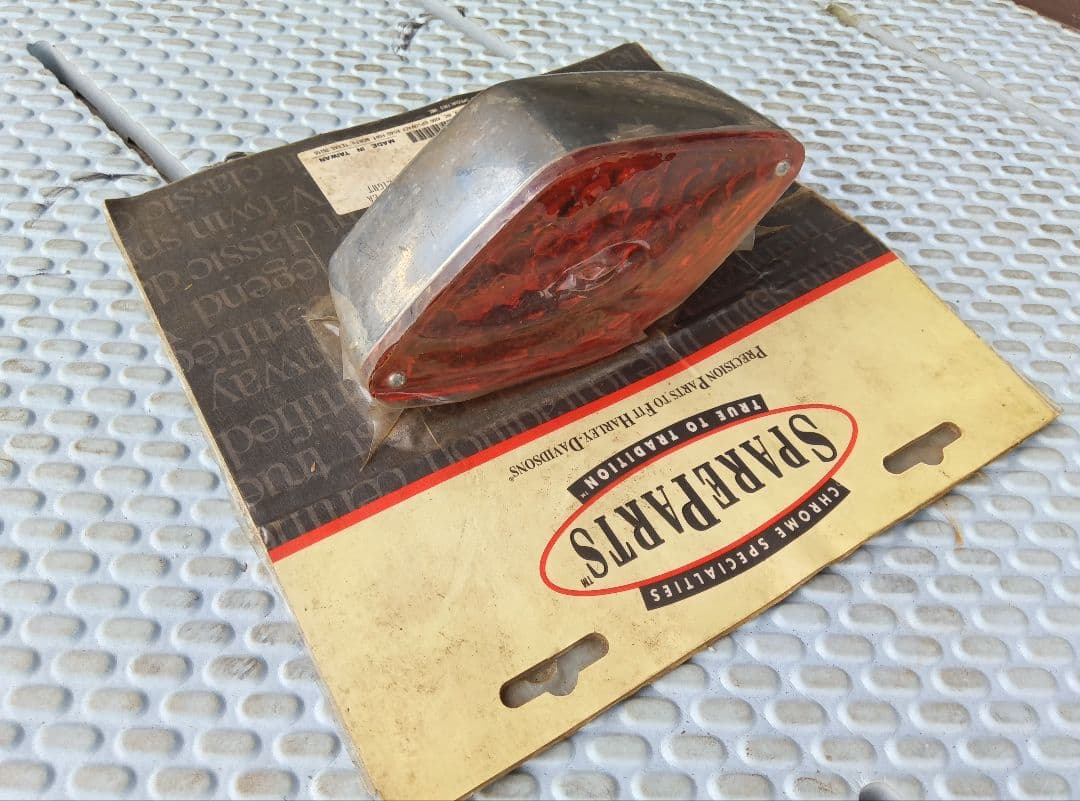 ダイアモンドスタイル　テールランプ　ハーレー　チョッパー　スーパーパーツ製 ダイアモンドスタイル テールランプ ハーレー チョッパー スーパー