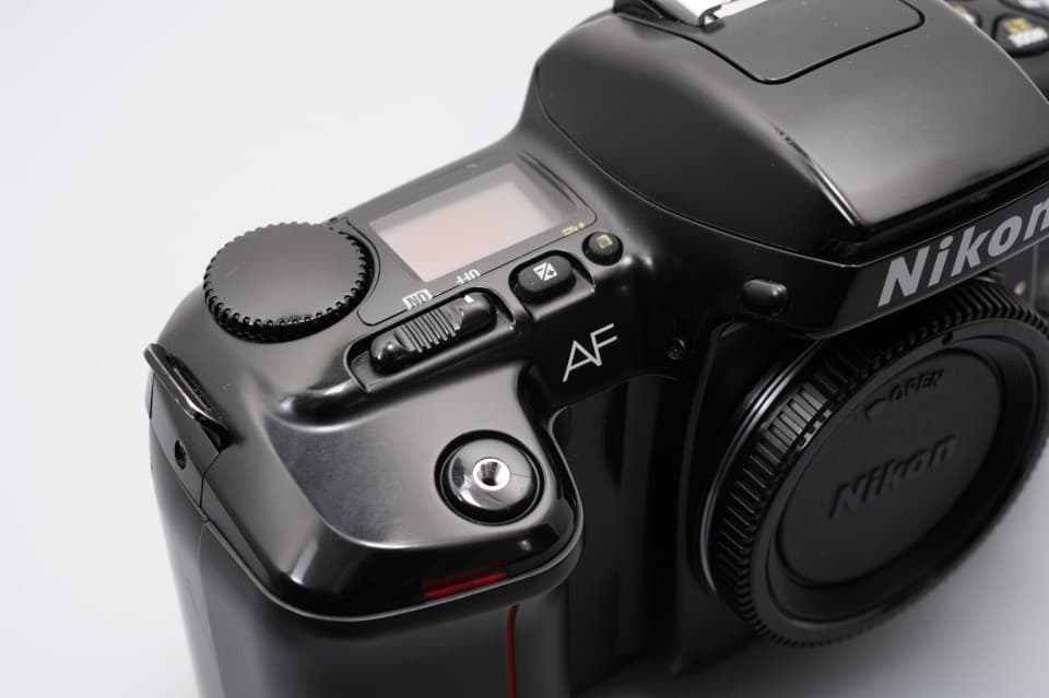 Nikon F-601 撮影可能現役機 + AF 50mm/F1.4D セット Nikon F-601