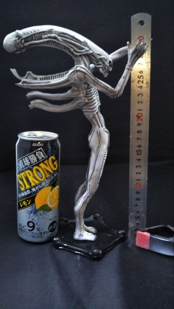 ネクロノミコンモンスター 改訂版 ギーガー プロトタイプエイリアン ゼノモーフ