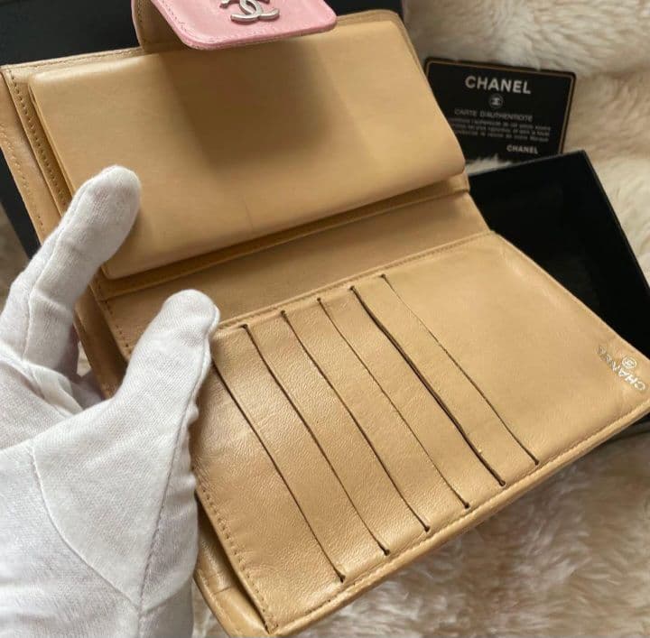 CHANEL シャネル アイコンライン 二つ折り財布 ピンク がま口 - メルカリ