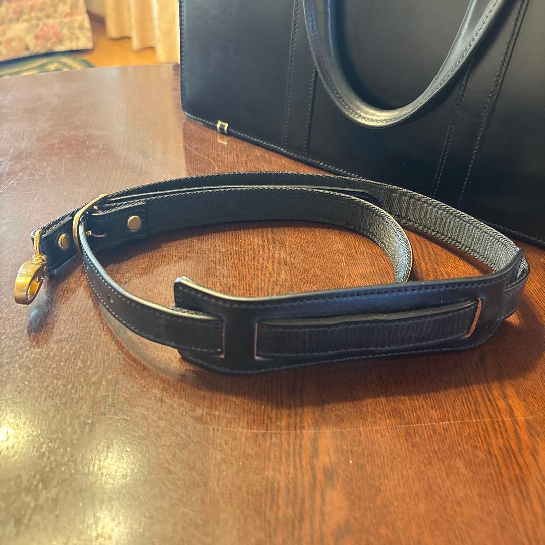 ココマイスター バンガーブリーフ 黒 ショルダー付 ブライドルレザー