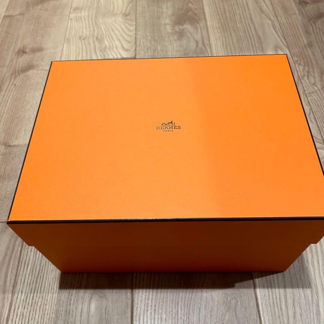 Hermes（エルメス）インザループ18 空箱