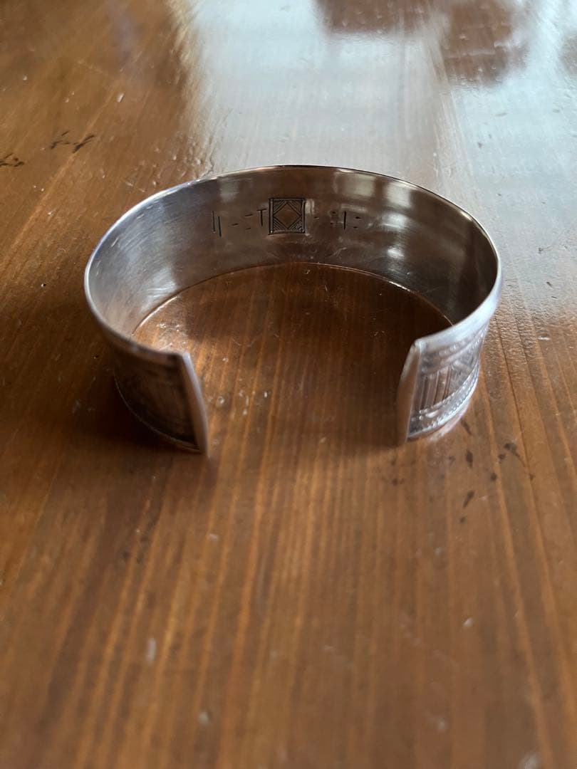 トゥアレグシルバー　バングル