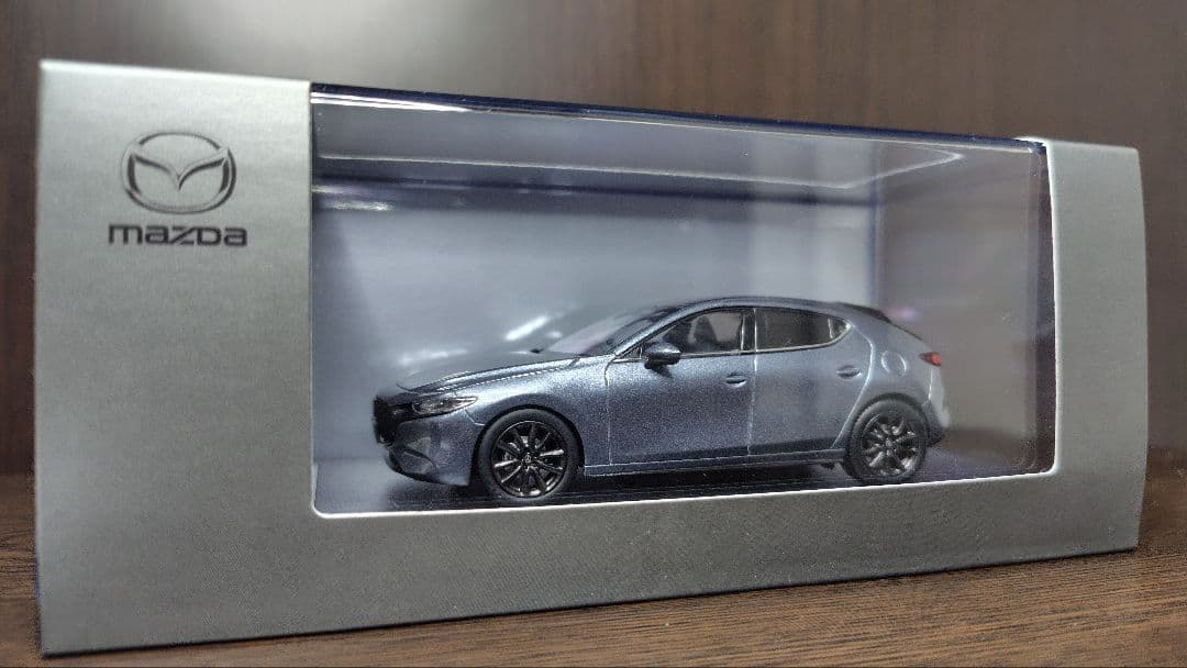 Mazda3 ミニカー 1/43 マツダ3 マシーングレー ファストバック - メルカリ