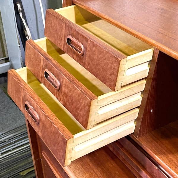 HY北欧ビンテージ家具　ライティングビューロー　チェストドレッサー　タンス