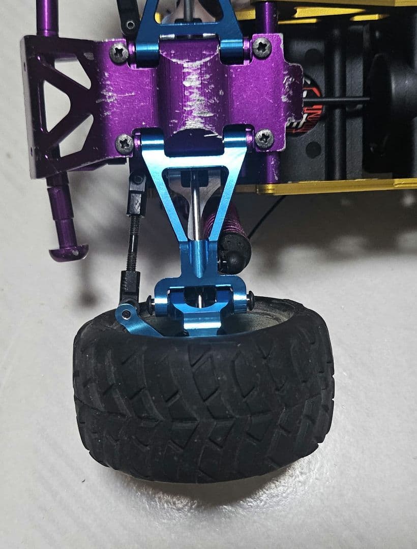 ミニジーラ HPI ラジコン HOT BODIES