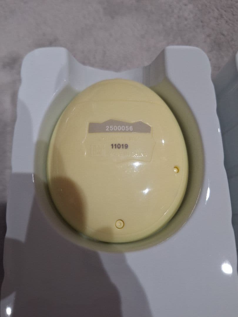 たまごっちみーつ スイーツ　イエロー　ホワイト2個セット　動作確認済