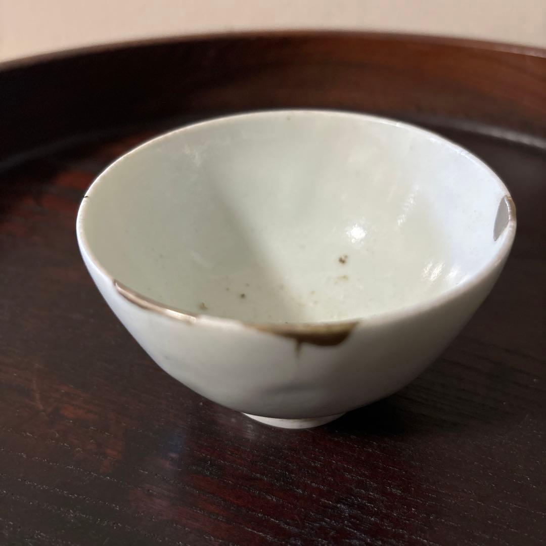 李朝盃 白磁 堅手 ぐい呑み 骨董 アンティーク.古美術.骨董.酒器.韓国