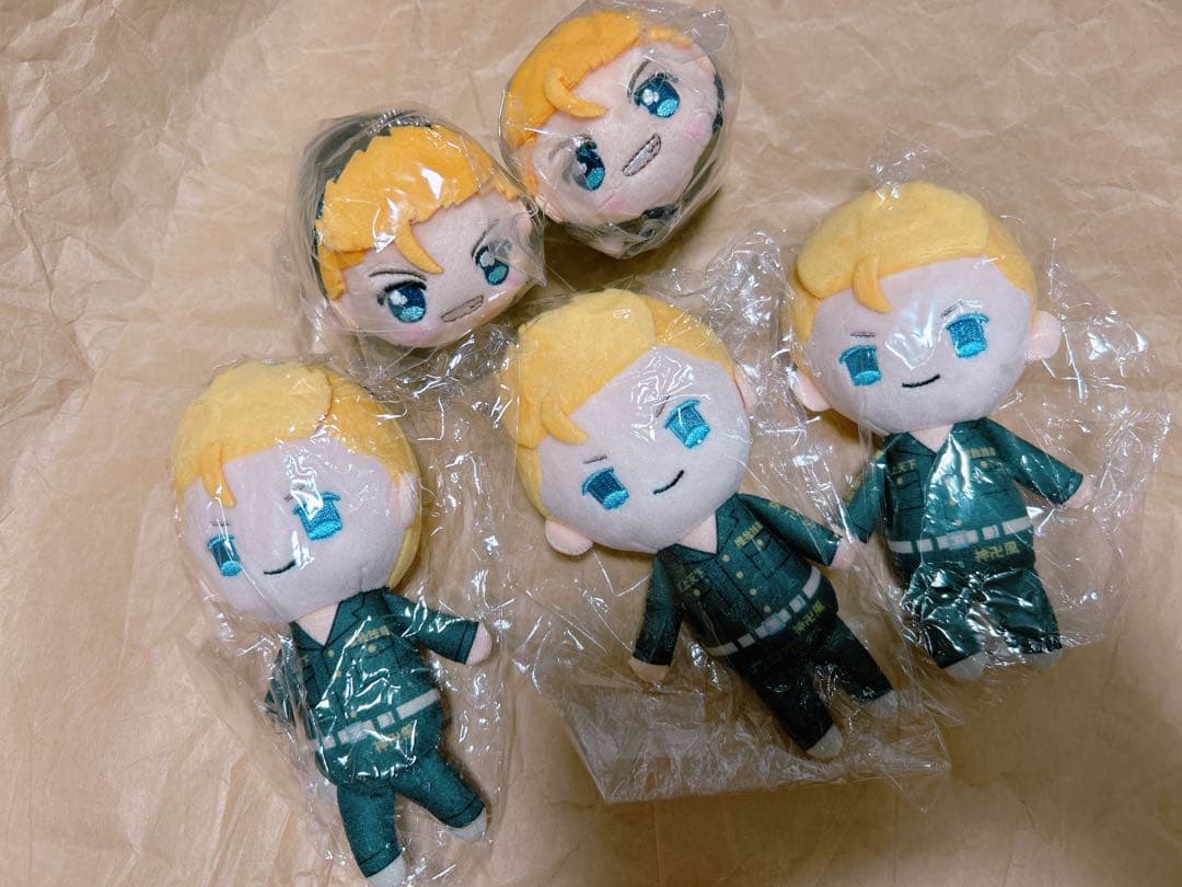 ブルーロック　糸師　凛　プリンセスカフェ　缶バッジ　ほか