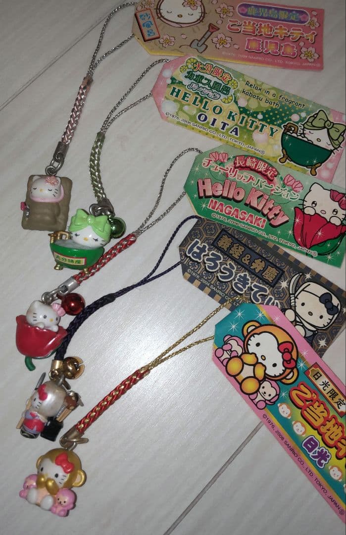【ご当地キティ】根付け　ストラップ　チャーム　お土産　19点【まとめ売り】