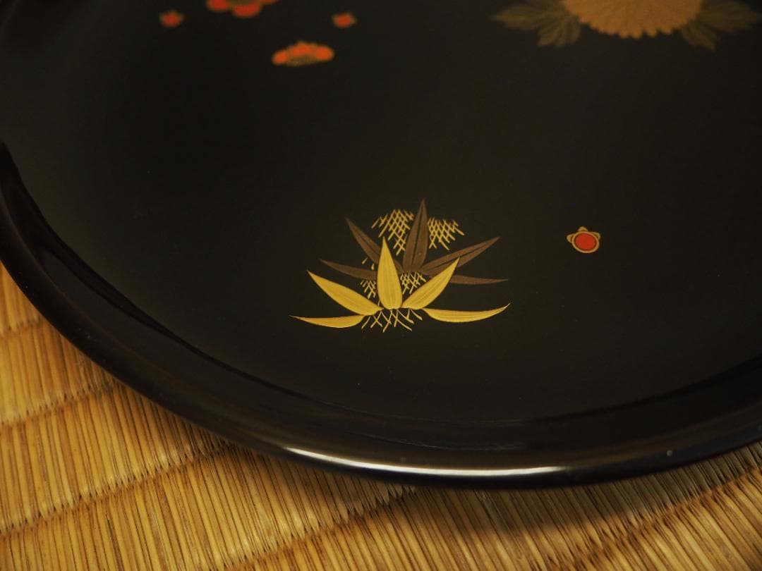 表千家久田宗也12代尋牛斎御書付 四君子蒔絵黒丸盆 3代表阿弥造 - メルカリ