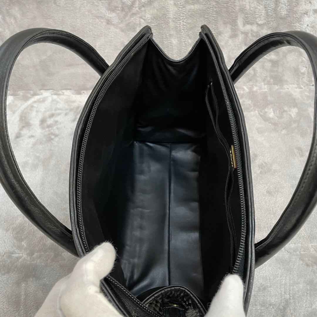 【極美品】BALLY バリー ハンドバッグ キルティング タッセル ロゴ金具 黒