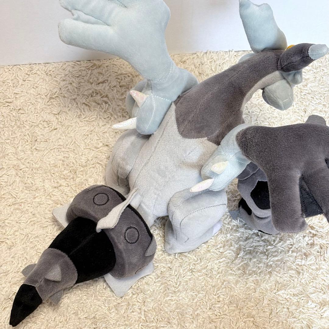 キュレム　ぬいぐるみ　ホワイトキュレム　ブラックキュレム　タカラトミー　TOMI