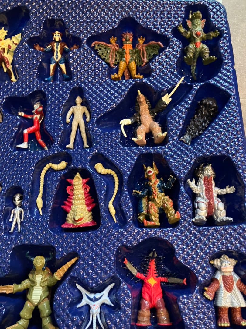 ウルトラマン ティガ・ウルトラ モンスター超全集】3点セット レア 欠