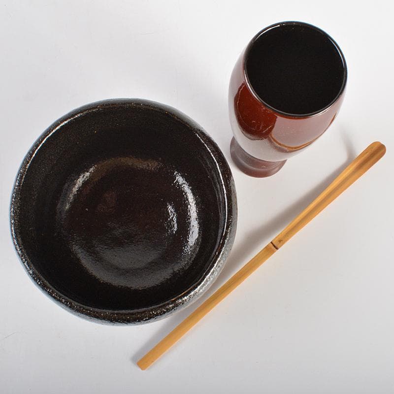 茶道具　朱塗　茶箱　黒茶碗　平安春峰作振出など　五点　一式　V　R6873