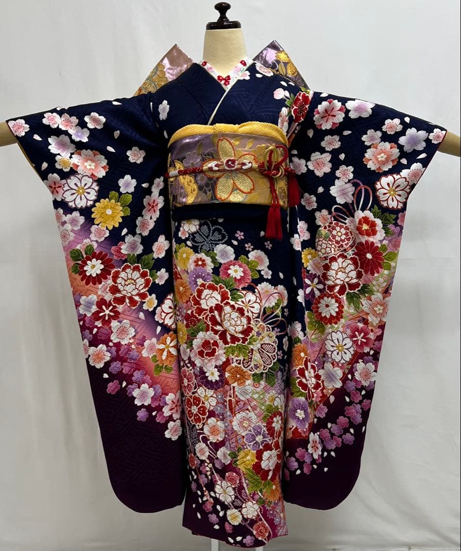 振袖 着物 長襦袢 セット 金駒刺繍 金彩加工 赤 花 古典柄 成人式 二十