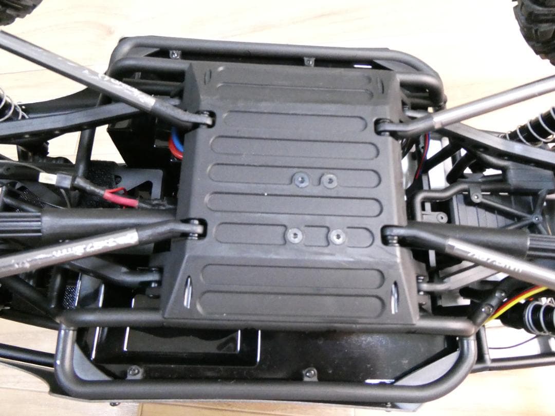 【再お値下げ】アキシャル　レイス WRAITH　電動４WD　ROCK RACER