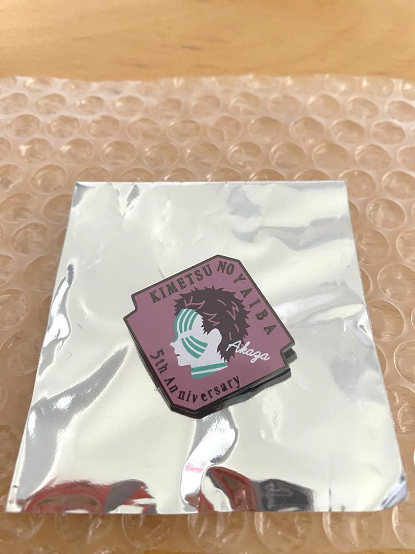 鬼滅の刃 伍周年記念祭 後夜祭 キャラクターモチーフピンズ 猗窩座